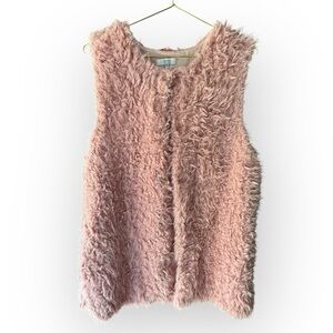 Verte boutique Pink Fuzzy Sleeveless Vest